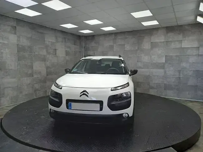 Usado Citroën C4 Cactus 100 CV (73 kW) 2015 Blanco Utilitario