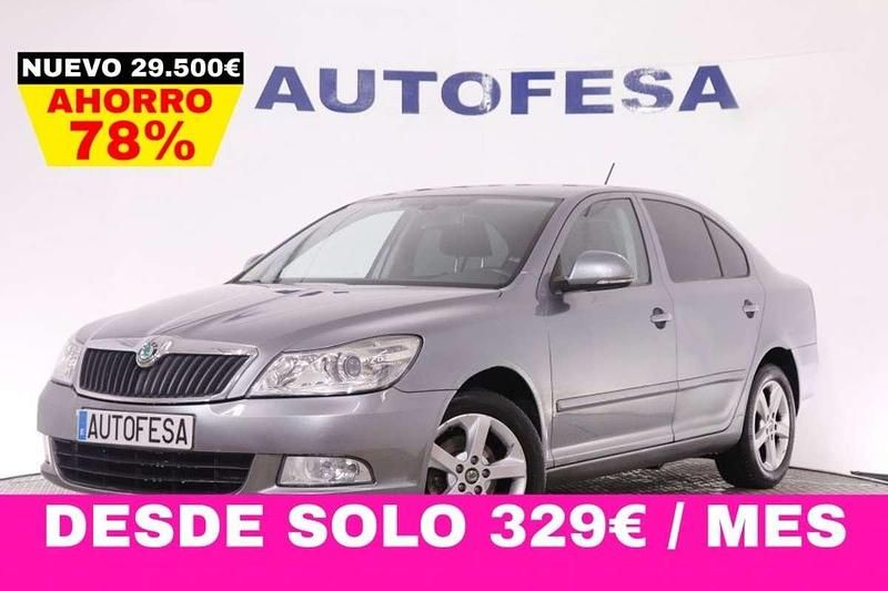Usado Skoda Octavia Elegance 105 CV (77 kW) 2013 Gris Berlina