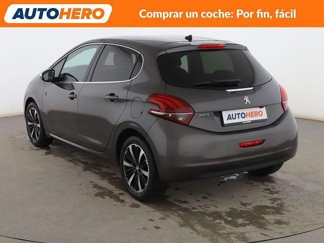 Usado Peugeot 208 82 CV (60 kW) 2019 Gris / plata Utilitario