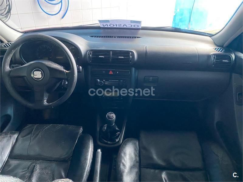 Rojo Usado 2001 Seat Leon Sport Berlina | 5100 € (Precio justo) - Imagen 1/1