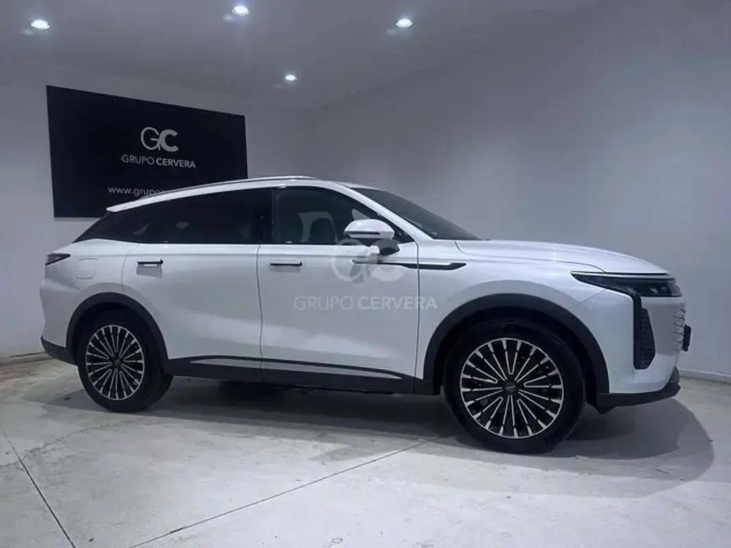 Nuevo Omoda 9 537 CV (394 kW) 2026 Blanco SUV