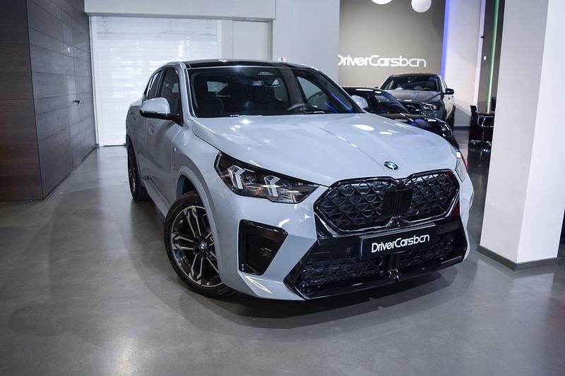 Gris Usado 2025 BMW X2 M Sport SUV | 51.900 € - Imagen 1/4