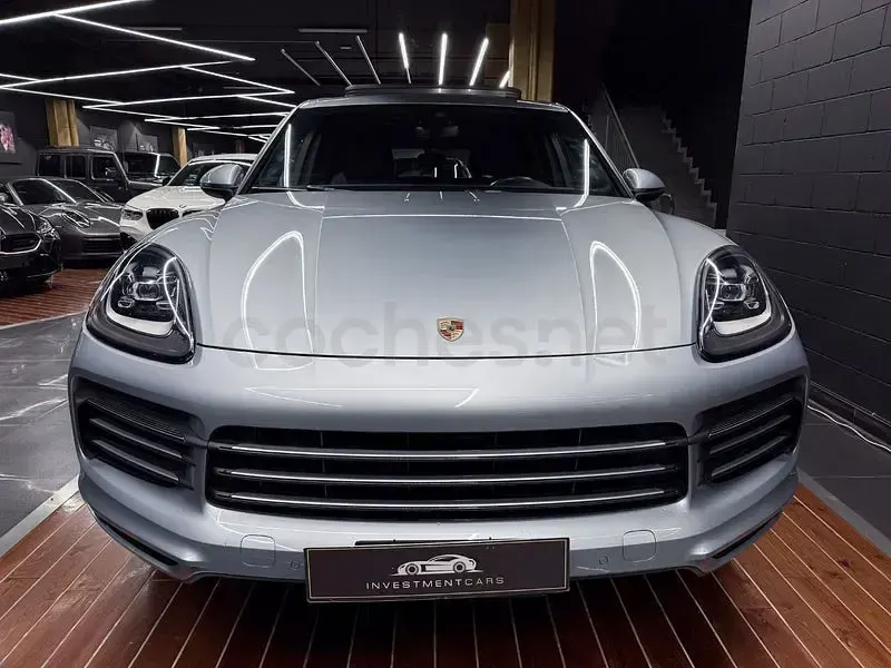 Usado Porsche Cayenne 462 CV (339 kW) 2020 Gris / plata SUV