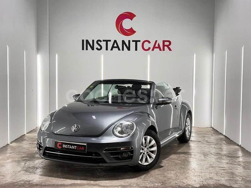 Usado VW Beetle Cabriolet Design 105 CV (77 kW) 2018 Gris / plata Descapotable