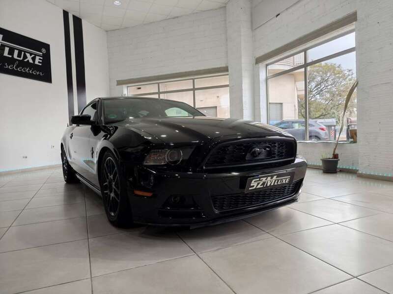 Negro Usado 2014 Ford Mustang Coupe | 32.000 € - Imagen 1/4