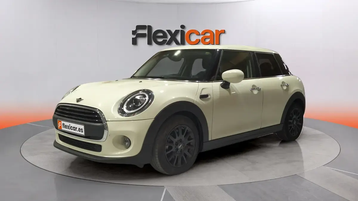 Usado Mini Cooper 136 CV (100 kW) 2019 Beige Utilitario