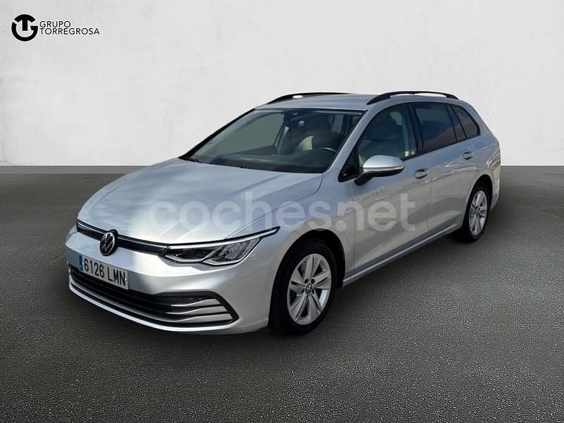 Gris / plata Usado 2020 VW Golf VIII Life Familiar | 18.500 € (Precio justo) - Imagen 1/4