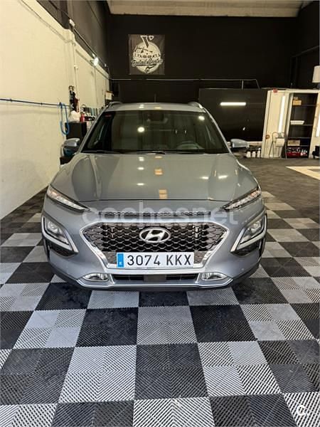 Usado Hyundai Kona 120 CV (88 kW) 2018 Gris / plata SUV