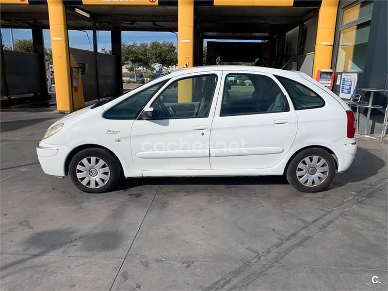 Usado Citroën Xsara Picasso Exclusive 110 CV (80 kW) 2008 Blanco Monovolumen