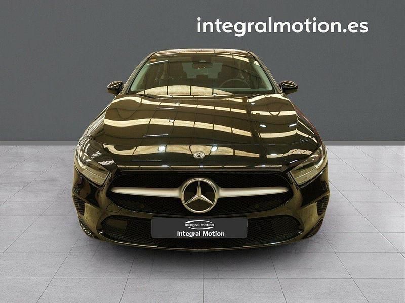 Usado Mercedes A180 116 CV (85 kW) 2020 Negro Berlina