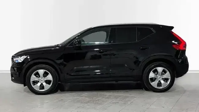 Usado Volvo XC40 Momentum 150 CV (110 kW) 2020 Negro SUV