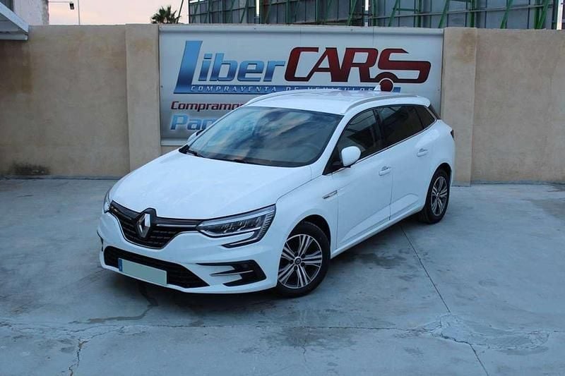 Usado Renault Mégane GrandTour Zen 116 CV (85 kW) 2022 Blanco Familiar