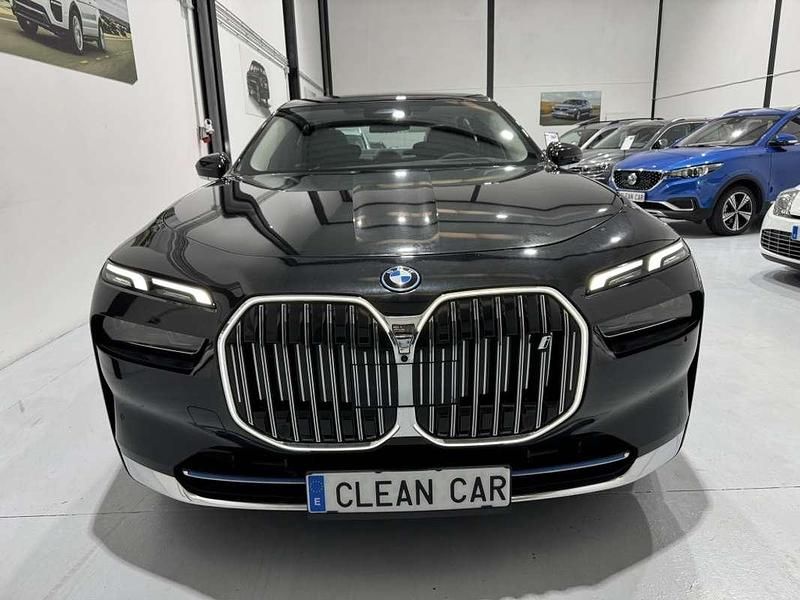 Usado BMW i7 400 kW (544 CV) 2023 Gris Berlina