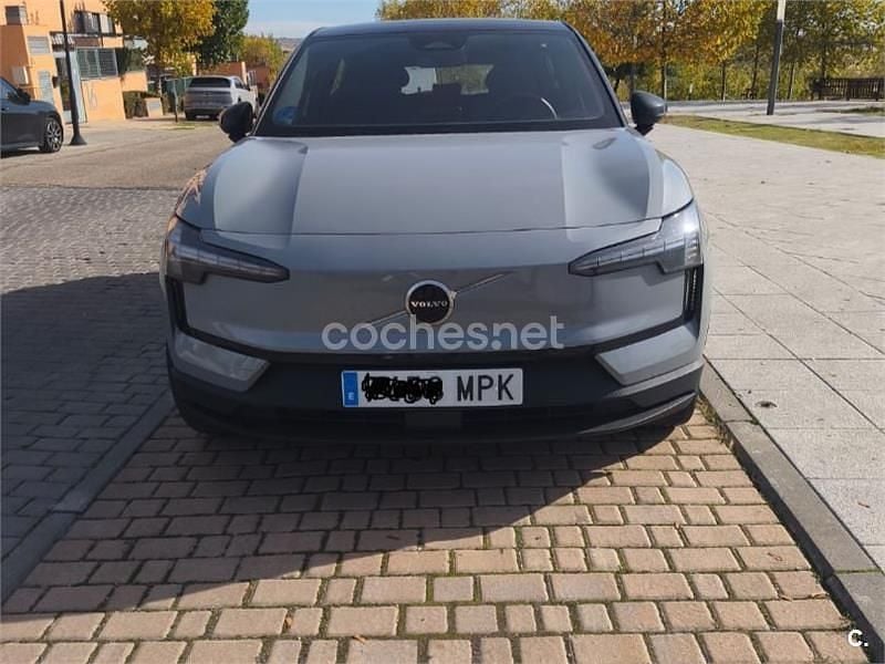 Eléctrico Usado 2024 Volvo EX30 Plus SUV | 28.900 € (Buen precio) - Imagen 1/4