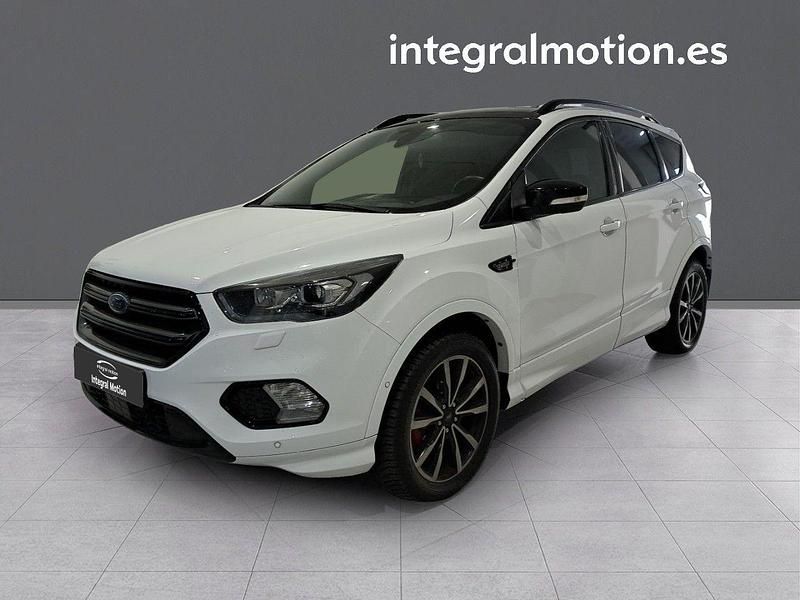 Usado Ford Kuga ST-Line 150 CV (110 kW) 2019 Blanco SUV