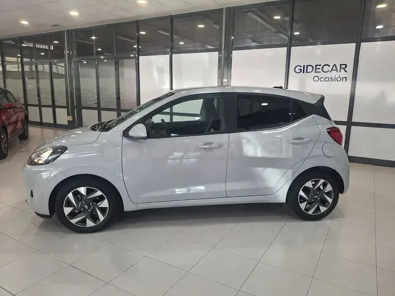 Nuevo Hyundai i10 63 CV (46 kW) 2025 Beige Utilitario