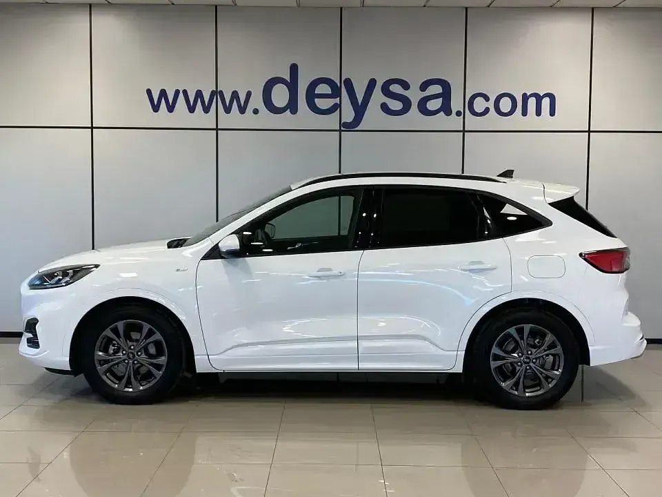 Usado Ford Kuga ST-Line 120 CV (88 kW) 2022 Blanco SUV