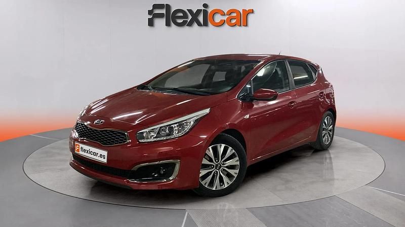 Usado Kia Ceed 101 CV (74 kW) 2018 Rojo Utilitario