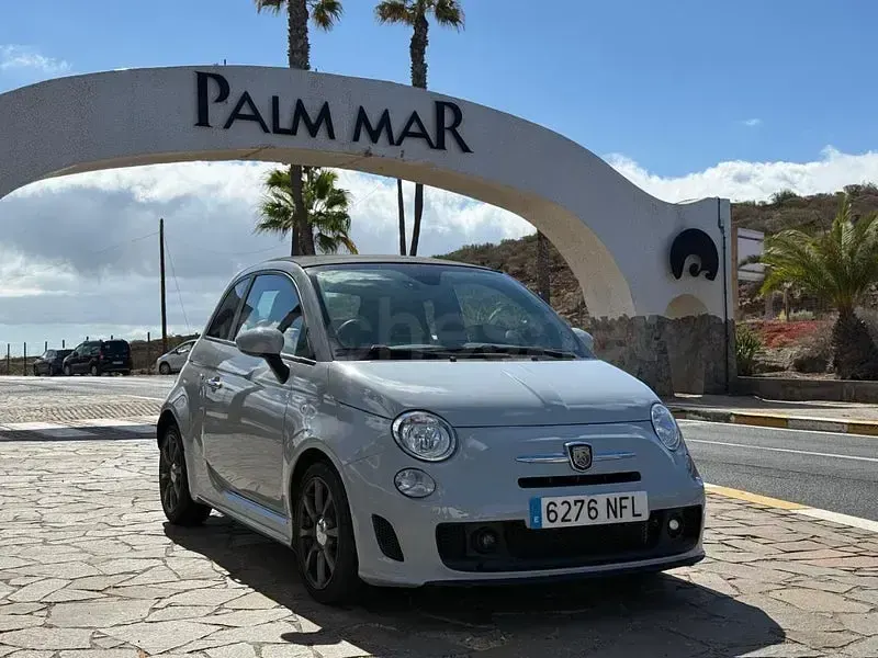 Usado Abarth 500C 140 CV (102 kW) 2013 Gris / plata Descapotable