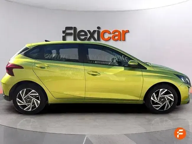 Usado Hyundai i20 100 CV (73 kW) 2024 Verde Utilitario