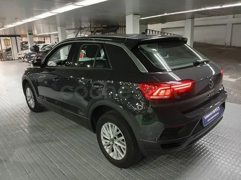 Usado VW T-Roc Edition 110 CV (80 kW) 2021 Gris / plata SUV