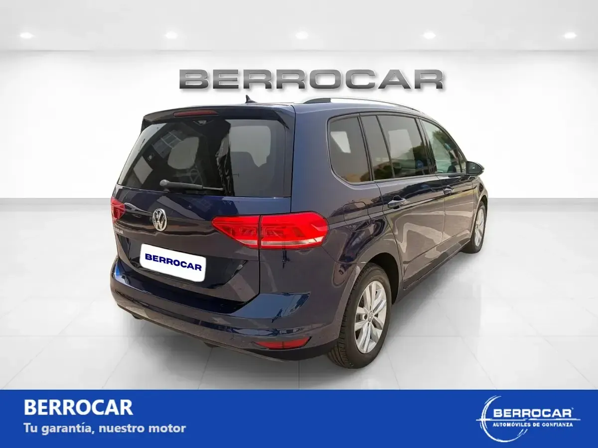 Usado VW Touran Sportline 115 CV (84 kW) 2018 Azul Monovolumen