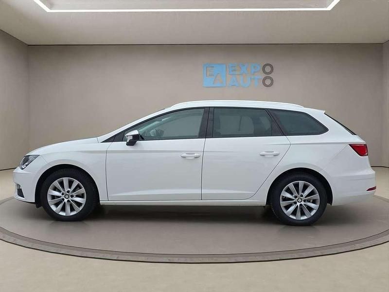 Usado Seat Leon ST Style 129 CV (94 kW) 2019 Blanco Familiar