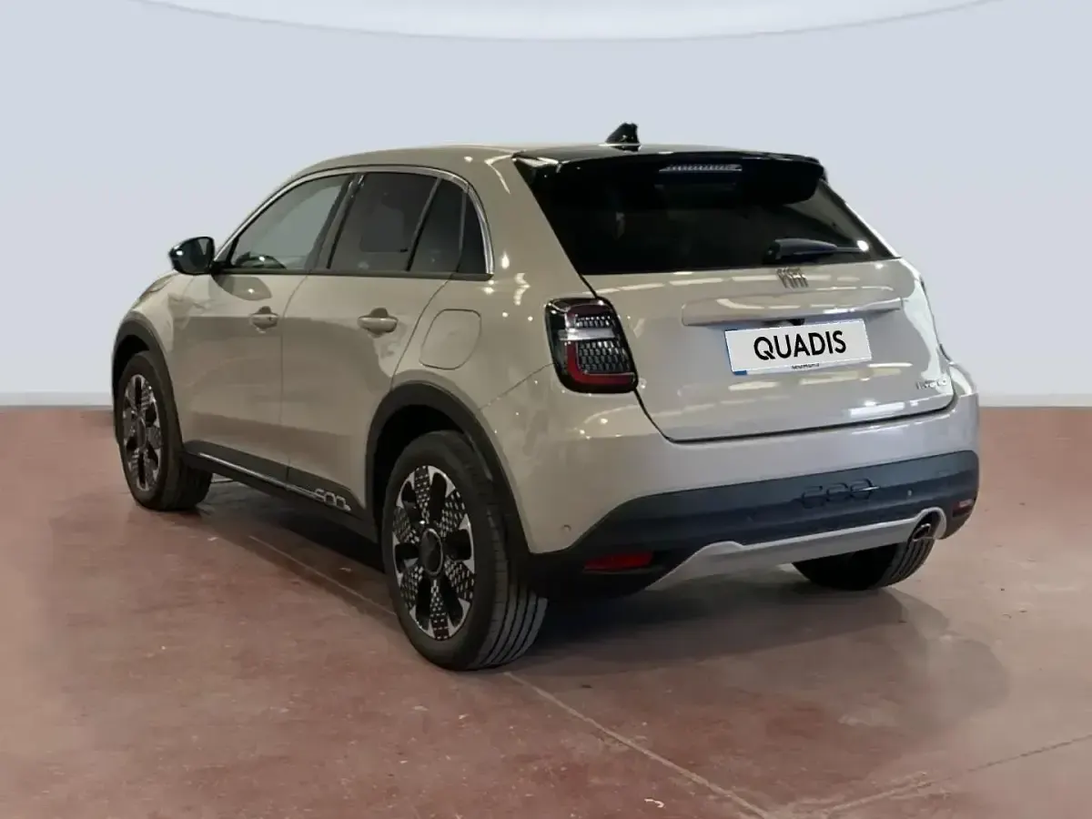 Usado Fiat 600 La Prima 100 CV (73 kW) 2024 Beige SUV