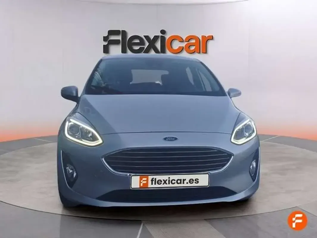 Usado Ford Fiesta Titanium 86 CV (63 kW) 2017 Gris Utilitario