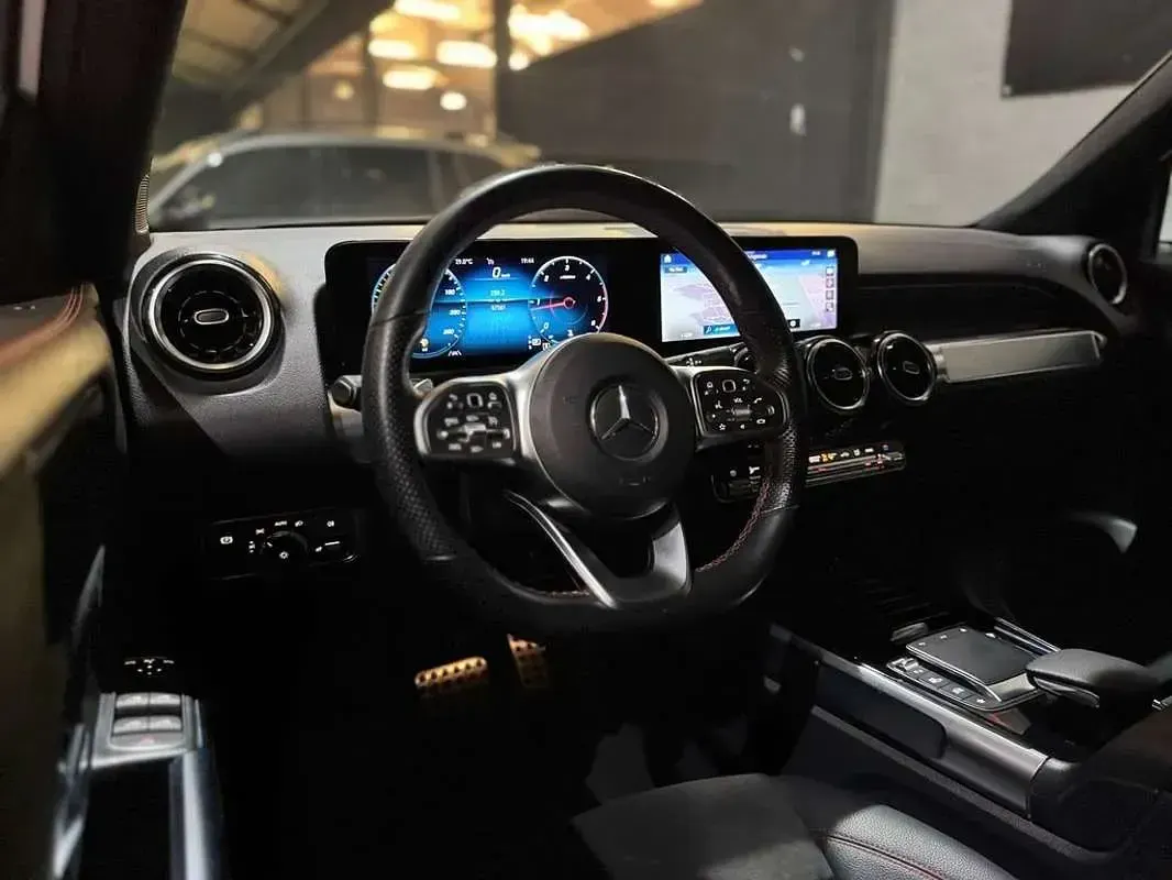 Usado Mercedes GLB200 150 CV (110 kW) 2021 Blanco SUV