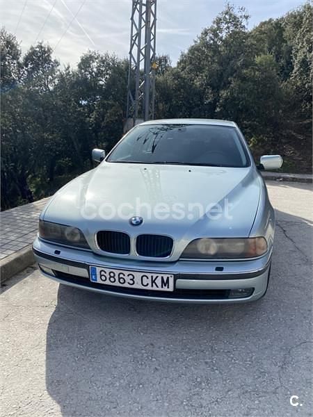 Usado BMW 530 193 CV (141 kW) 2002 Gris / plata Familiar