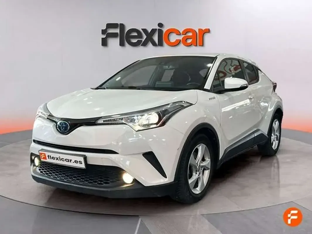 Usado Toyota C-HR Advance 122 CV (89 kW) 2017 Blanco SUV