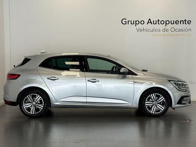 Usado Renault Mégane IV Zen 115 CV (84 kW) 2021 Gris / plata Berlina