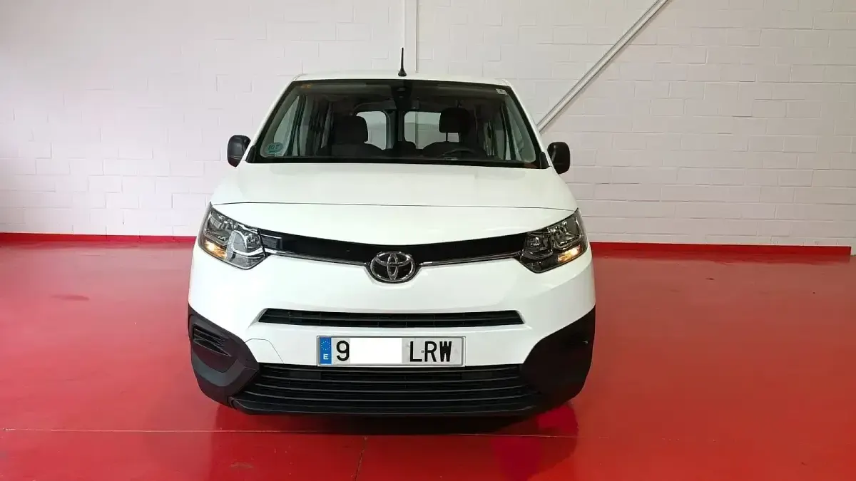 Usado Toyota Proace City City 100 CV (73 kW) 2021 Blanco Monovolumen