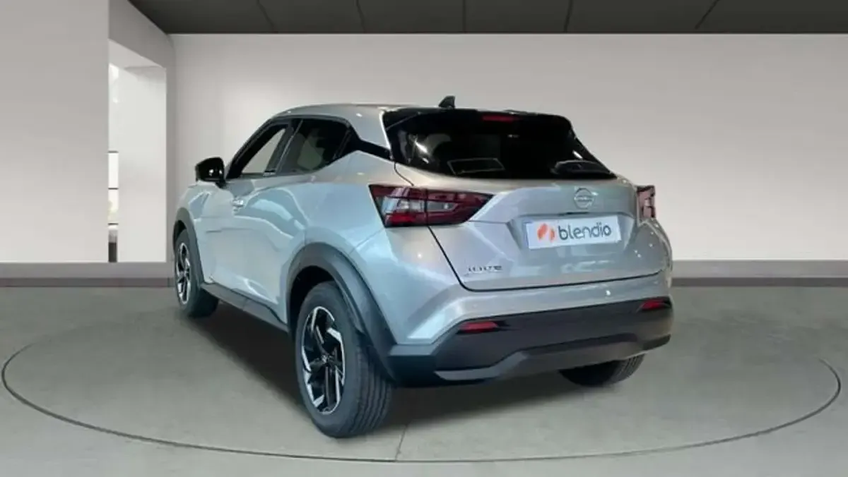Używany Nissan Juke N-Connecta 116 KM (85 kW) 2024 Szary SUV