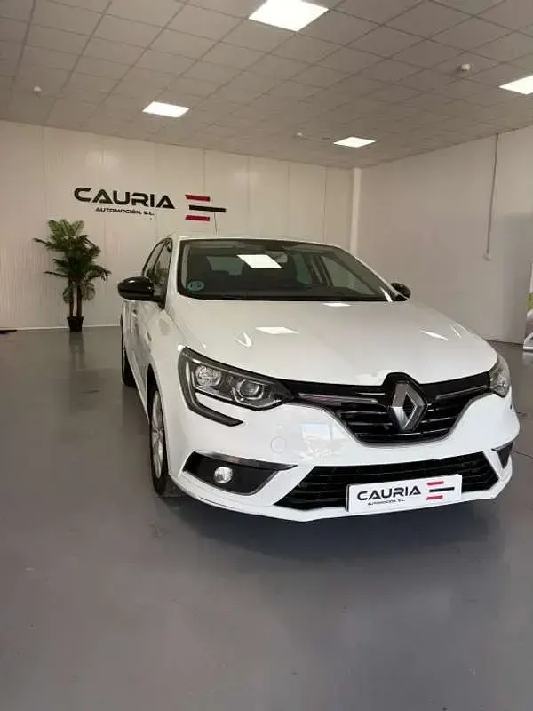 Usado Renault Mégane Bose Edition 116 CV (85 kW) 2019 Blanco Utilitario