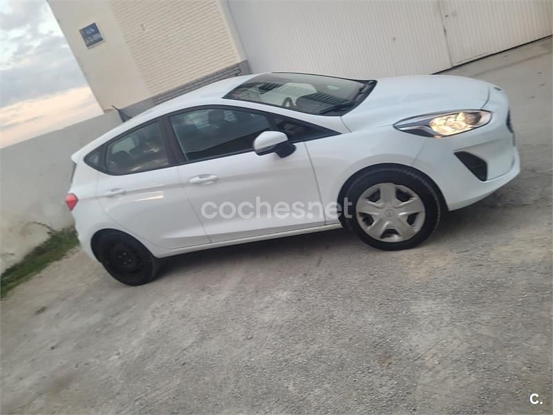 Usado Ford Fiesta Active 85 CV (62 kW) 2019 Blanco Utilitario