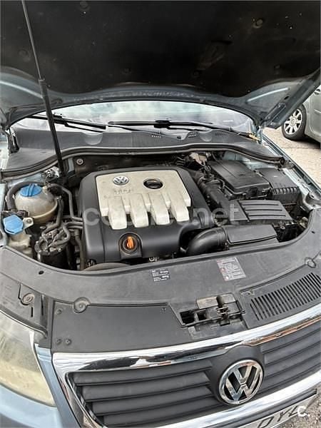 Usado VW Passat Advance 140 CV (102 kW) 2006 Azul Familiar