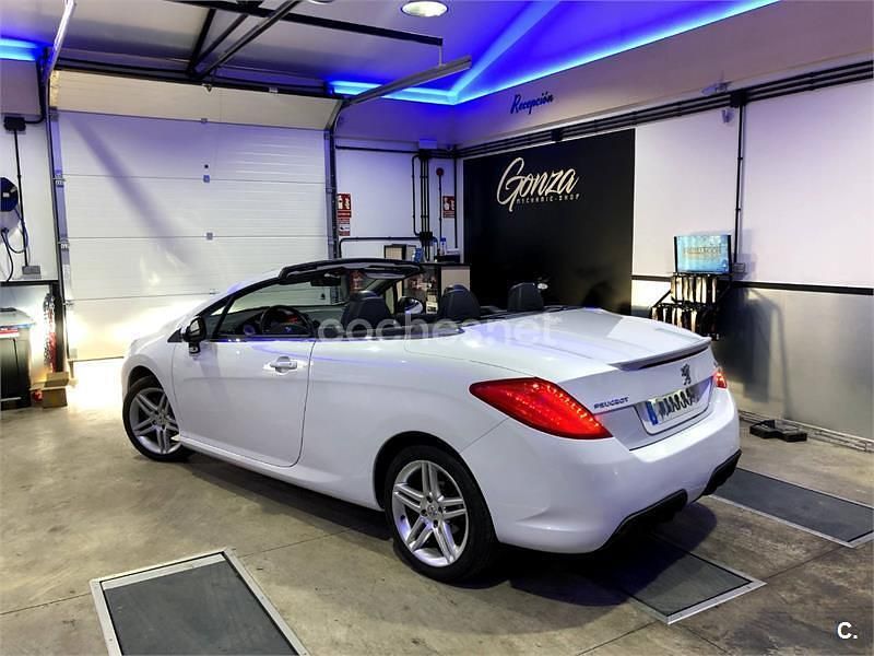 Usado Peugeot 308 CC Sport 112 CV (82 kW) 2009 Blanco Descapotable