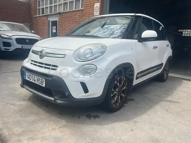 Usado Fiat 500L Trekking 95 CV (69 kW) 2013 Blanco Monovolumen