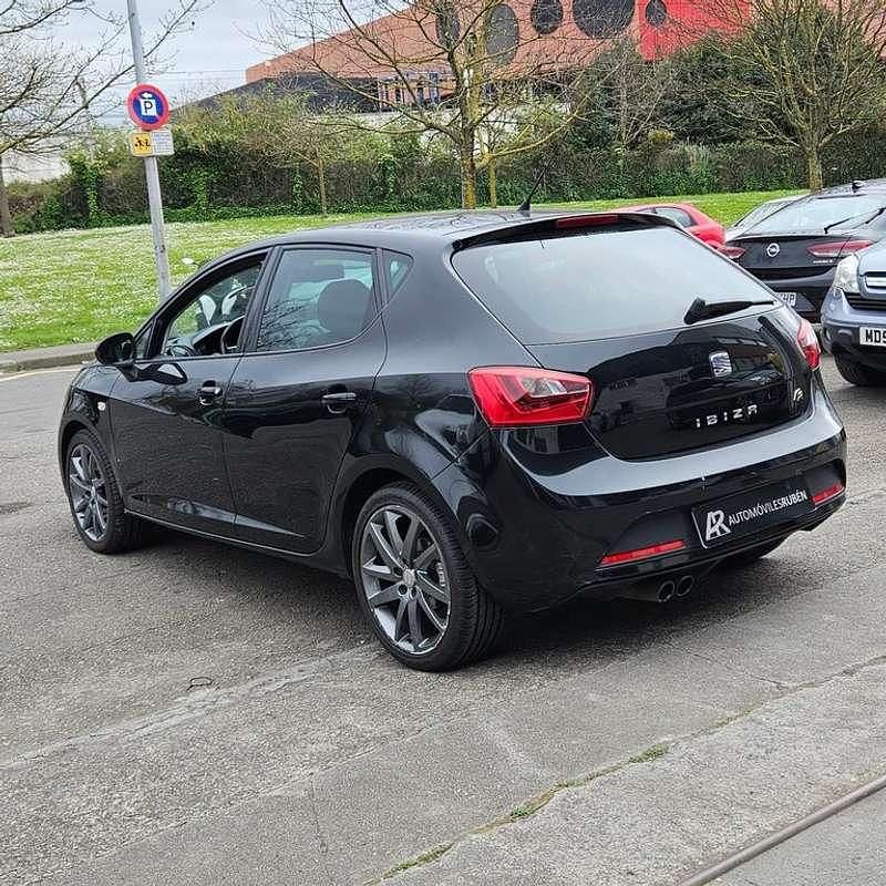 Usado Seat Ibiza FR 105 CV (77 kW) 2013 Negro Utilitario