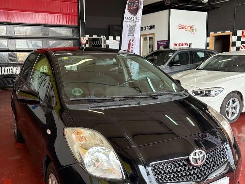 Usado Toyota Yaris 87 CV (63 kW) 2008 Negro Berlina