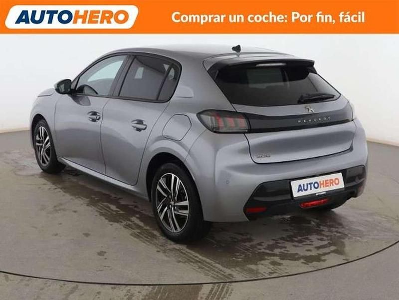 Usado Peugeot 208 Allure 102 CV (75 kW) 2021 Gris Utilitario