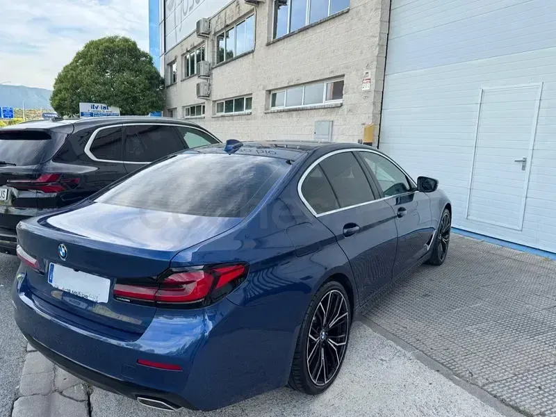 Usado BMW 520 Comfort Edition 190 CV (139 kW) 2023 Azul Berlina
