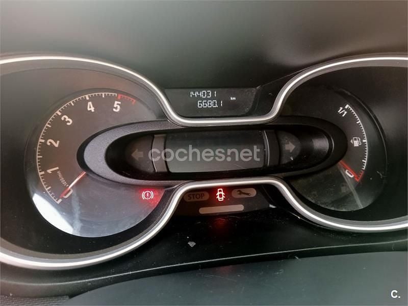 Usado Opel Vivaro 125 CV (91 kW) 2018 Gris / plata Monovolumen