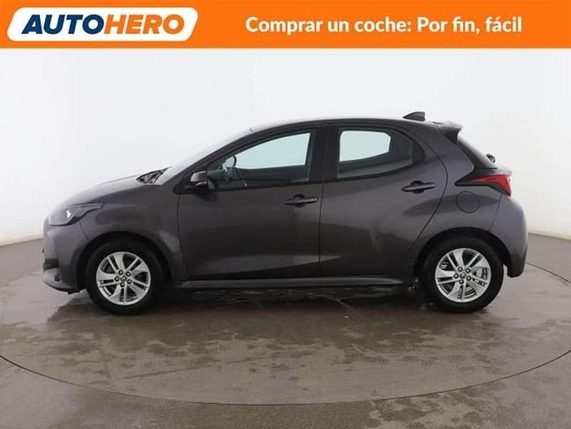 Usado Toyota Yaris Edition 125 CV (91 kW) 2022 Gris Berlina