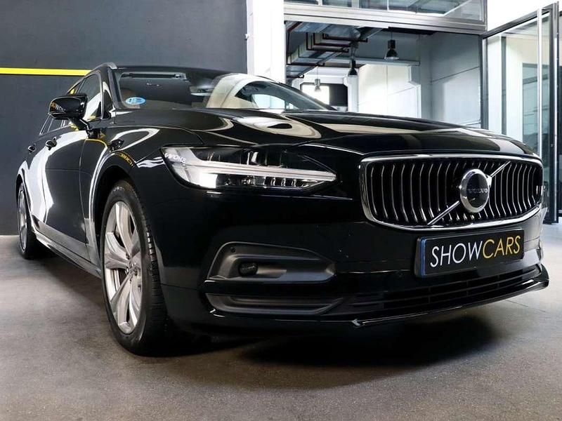 Usado Volvo V90 Momentum 197 CV (144 kW) 2021 Negro Familiar