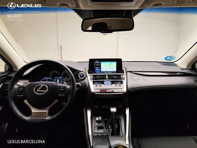 Usado Lexus NX300h Business Edition 197 CV (144 kW) 2020 Gris / plata SUV