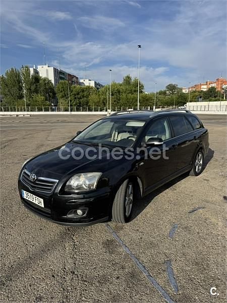 Negro Usado 2007 Toyota Avensis Sport Familiar | 4199 € (Un poco caro) - Imagen 1/4