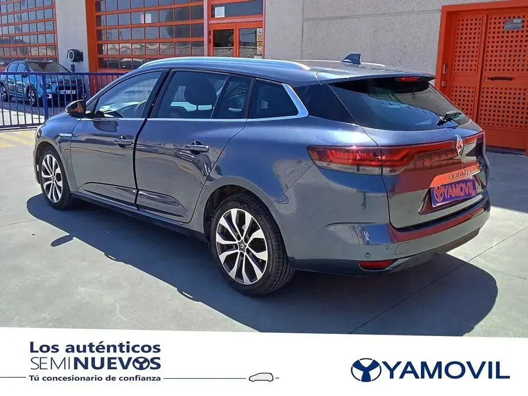 Usado Renault Mégane GrandTour Techno 140 CV (102 kW) 2023 Gris Familiar